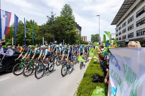 (FOTO in VIDEO) Kolesarski praznik v Šaleški dolini: Začela se je 32. Dirka po Sloveniji 